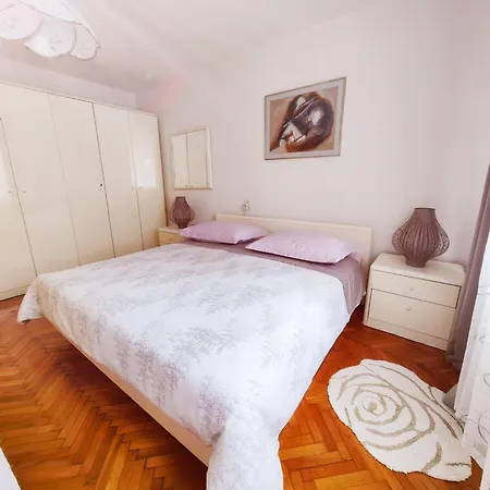 Apartment Solmare Split